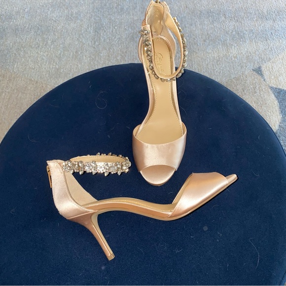 LAST CHANCE | Blush Kitten Heels | Jewel Badgley Mischka - Picture 9 of 9